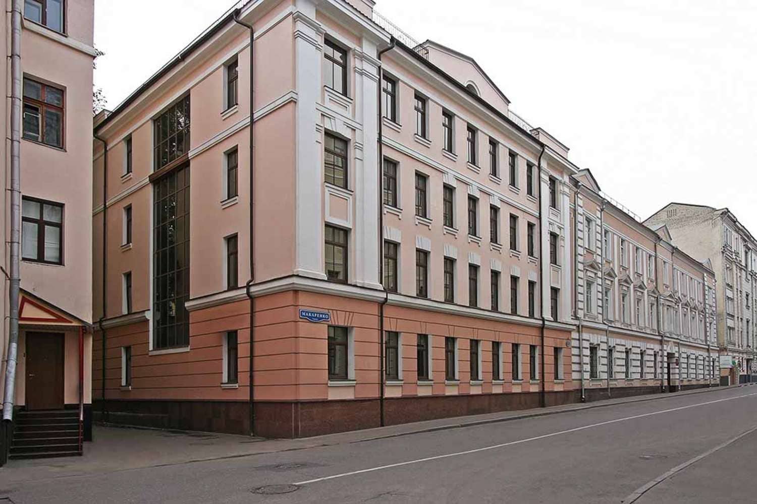 Продажа бизнес-центра 1468 квадратных метров в ЦАО 