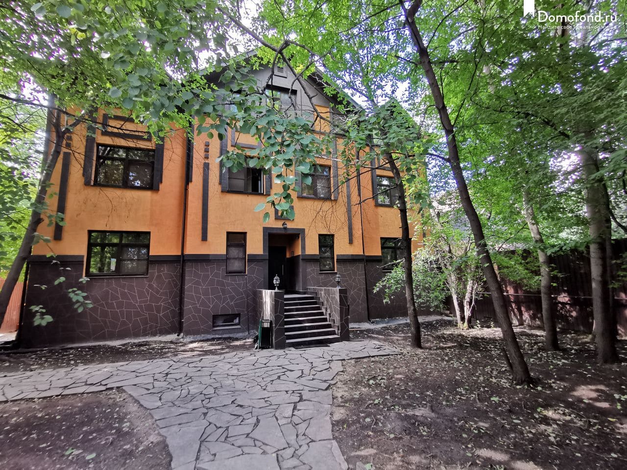 Продажа гостиницы 1565 квадратных метров в СВАО 