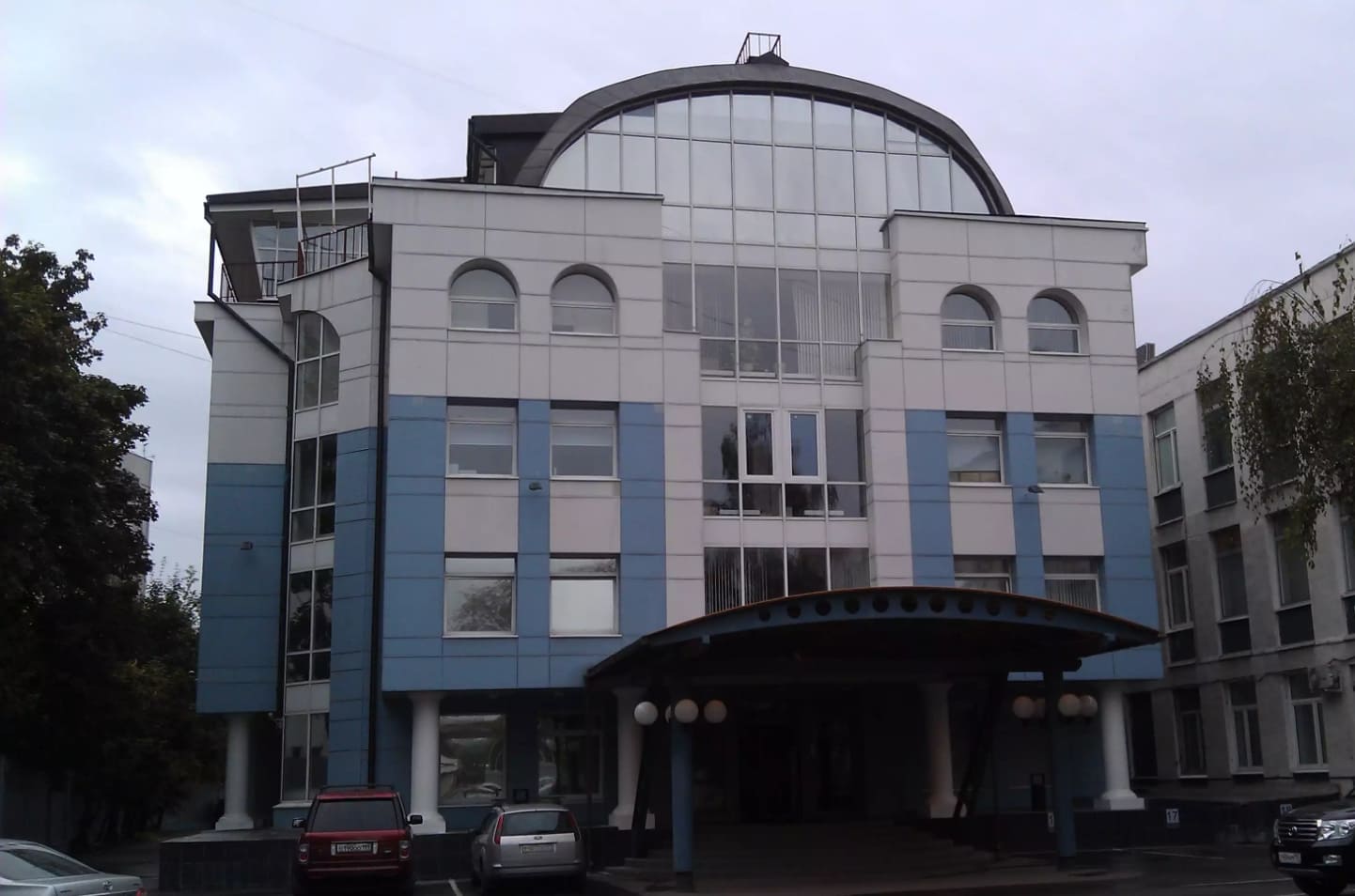 Продажа бизнес-центра 5600 квадратных метров в ЮЗАО 