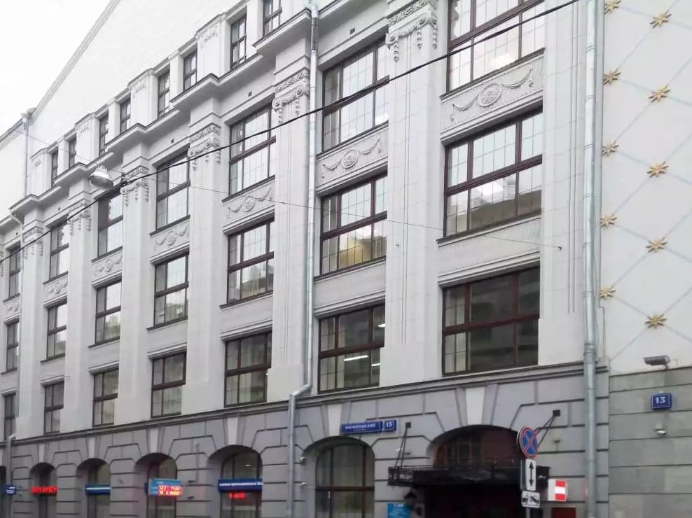 Продажа бизнес-центра 10000 квадратных метров в ЦАО 