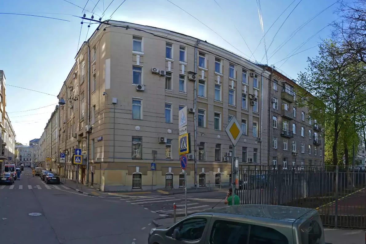 Продажа бизнес-центра 2150 квадратных метров в ЦАО 